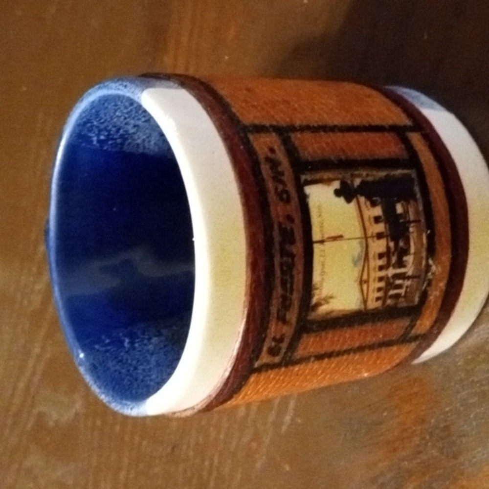 COFFEE MUG RUSTIC. GOOD CONDITION.